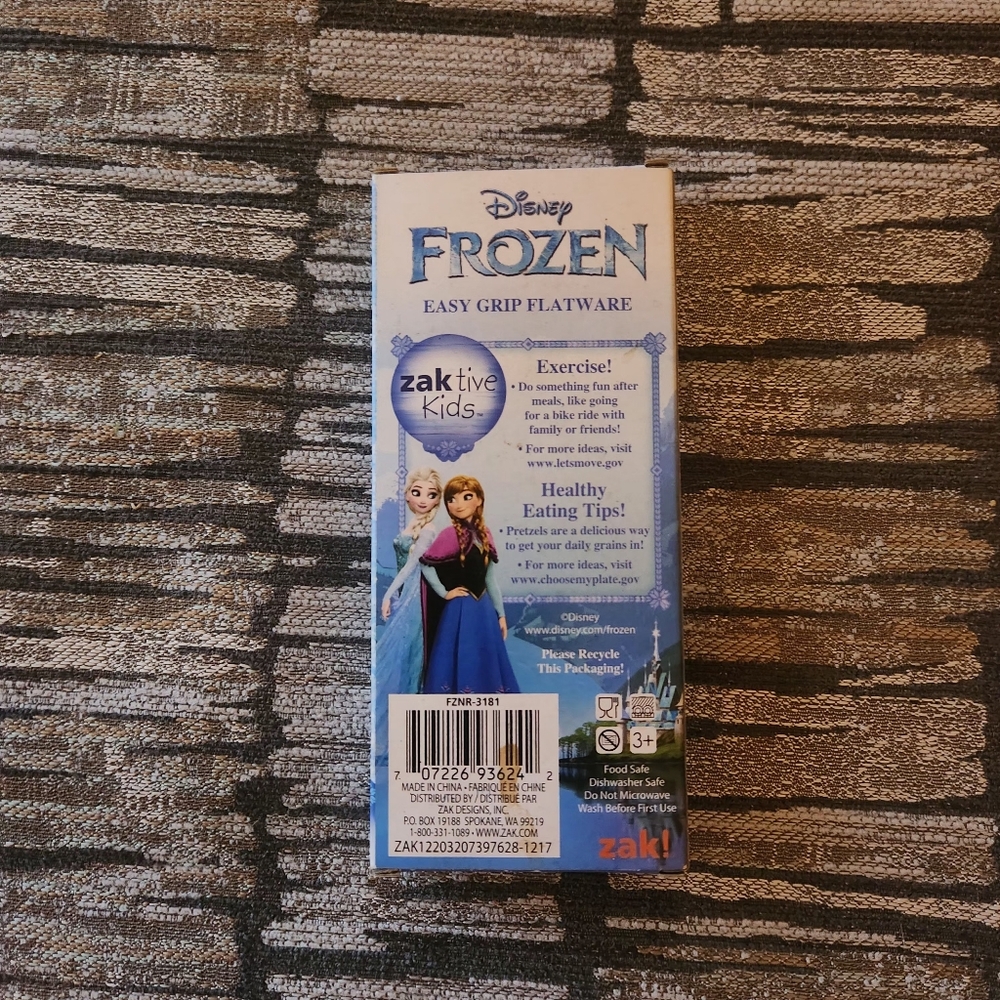 Disney Frozen Kids Fork and Spoon Set - Blue and Silver - Picture 4 of 4